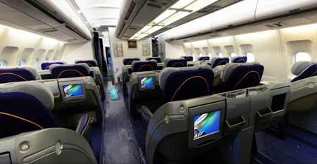 Mahan_Air_Business_Class_Arbus_A340i